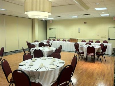 фото отеля Holiday Inn Weirton
