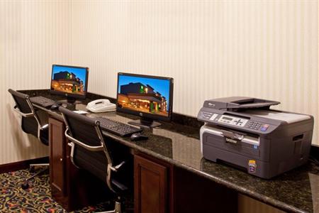 фото отеля Holiday Inn Weirton