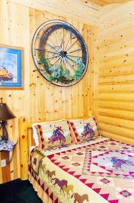 фото отеля Cabin Creek Inn