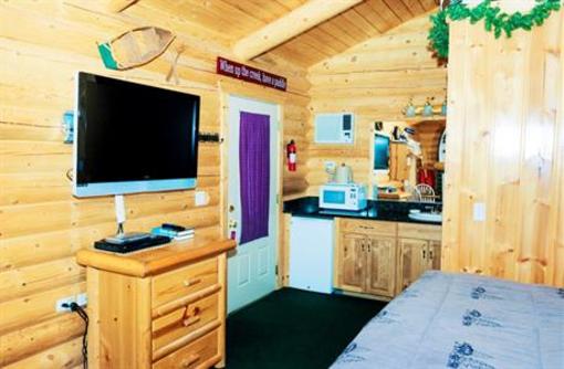 фото отеля Cabin Creek Inn