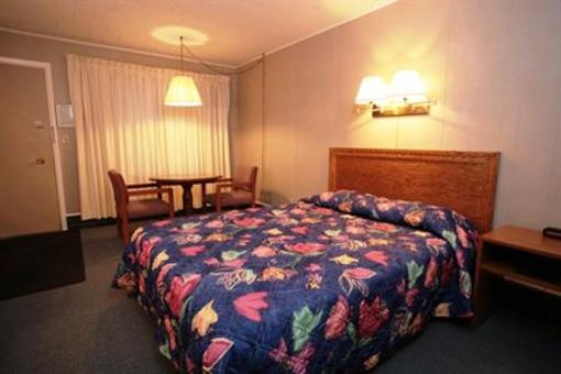 фото отеля Bluffs Inn Bessemer