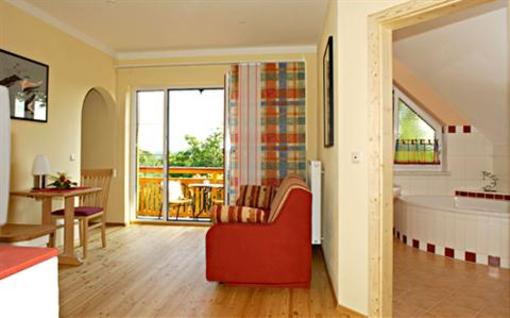 фото отеля Hügellandhof Hotel Neuhaus am Klausenbach