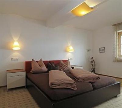 фото отеля Hotel zur Schonen Aussicht