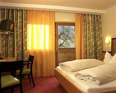 фото отеля Hotel zur Schonen Aussicht