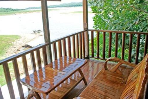 фото отеля Ponnatee Resort Thong Pha Phum