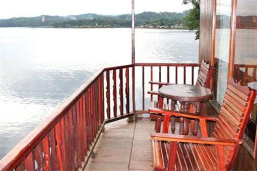 фото отеля Ponnatee Resort Thong Pha Phum