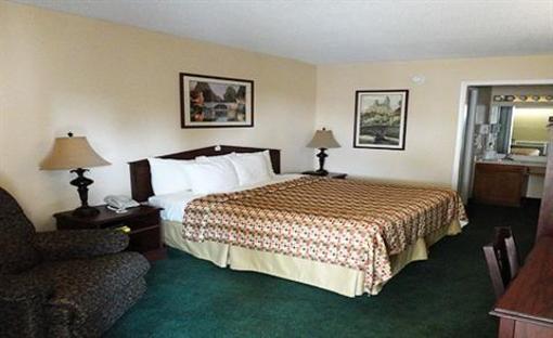 фото отеля Jameson Inn Winder