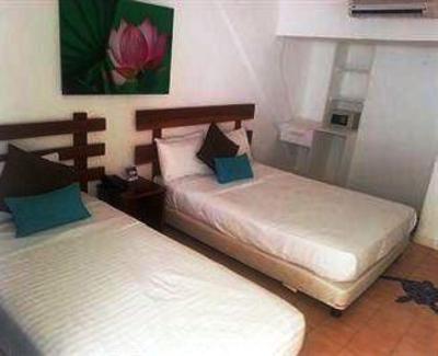 фото отеля Blue Cove Hotel