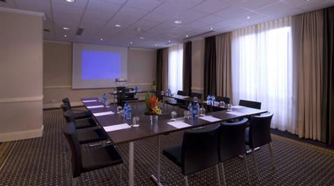 фото отеля Crowne Plaza Paris Republique