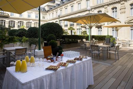 фото отеля Crowne Plaza Paris Republique