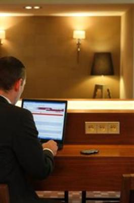 фото отеля Crowne Plaza Paris Republique