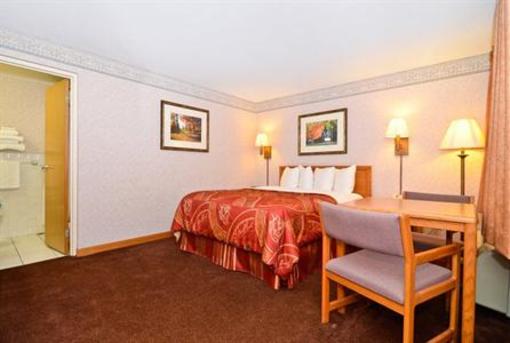 фото отеля Best Western Paradise Inn Savoy