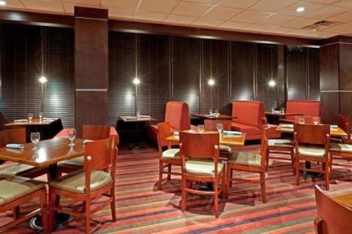 фото отеля Holiday Inn Totowa