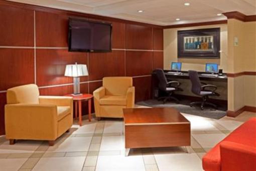 фото отеля Holiday Inn Totowa