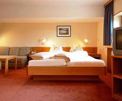 фото отеля Hotel Adler Warth