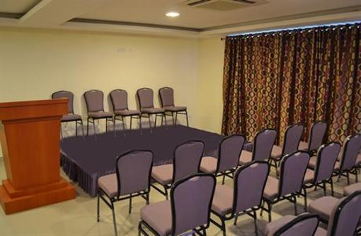фото отеля Red Sun Serviced Apartments