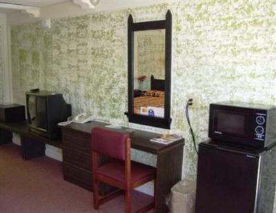 фото отеля Americas Best Value Inn & Suites Dover (Ohio)