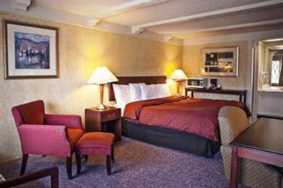 фото отеля Americas Best Value Inn & Suites Dover (Ohio)