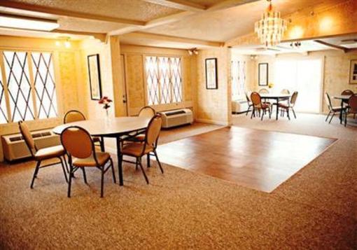 фото отеля Americas Best Value Inn & Suites Dover (Ohio)