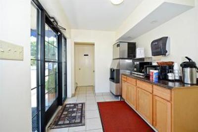 фото отеля Americas Best Value Inn Norristown (Pennsylvania)