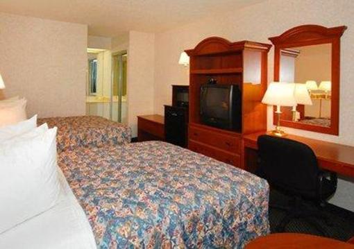 фото отеля Quality Inn Roanoke Rapids