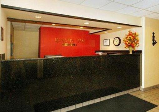 фото отеля Quality Inn Roanoke Rapids