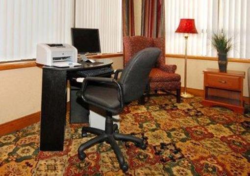 фото отеля Quality Inn Roanoke Rapids