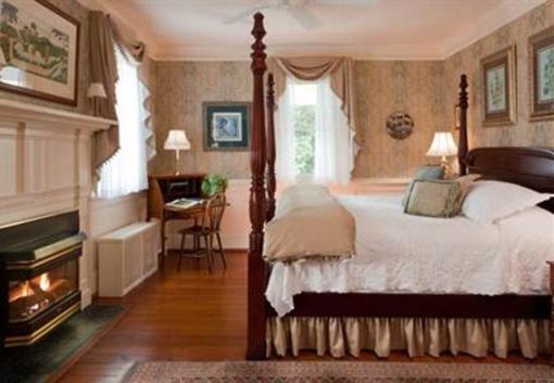 фото отеля Arrowhead Inn