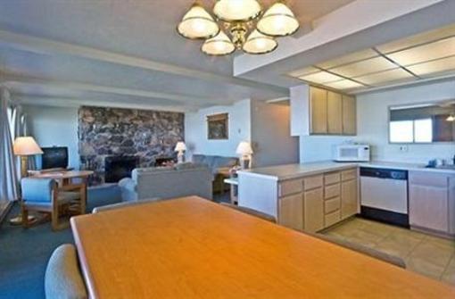 фото отеля Driftwood Shores Inn