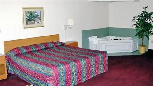 фото отеля AmericInn Lodge & Suites Wisconsin Rapids