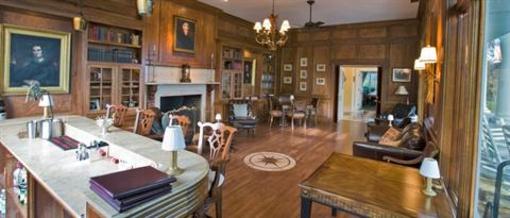 фото отеля Christopher Place, An Intimate Resort