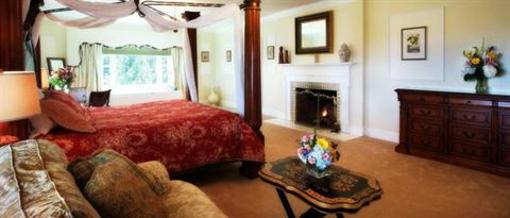 фото отеля Christopher Place, An Intimate Resort