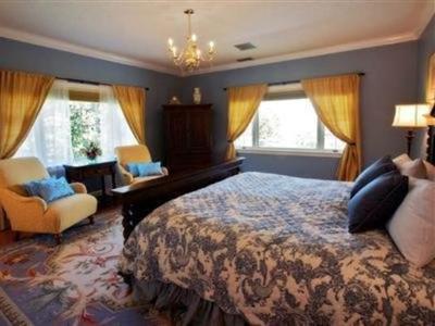 фото отеля Christopher Place, An Intimate Resort