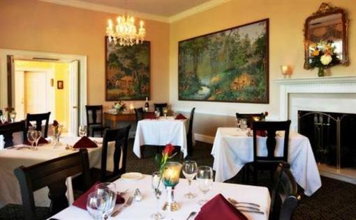 фото отеля Christopher Place, An Intimate Resort