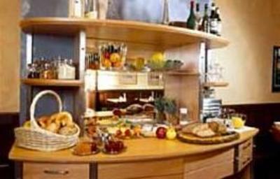 фото отеля Hotel Poppular Wuzburg