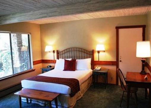 фото отеля Carmel Valley Lodge