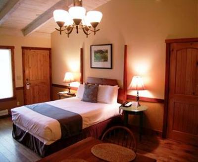 фото отеля Carmel Valley Lodge