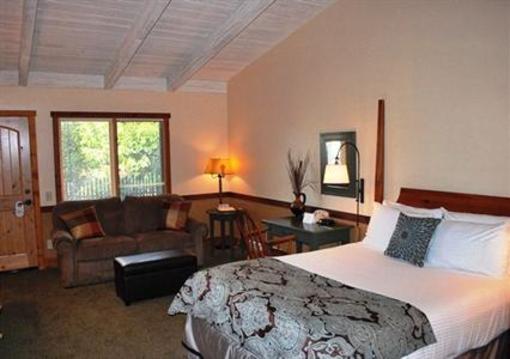 фото отеля Carmel Valley Lodge