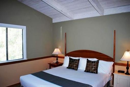 фото отеля Carmel Valley Lodge