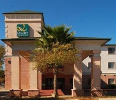 фото отеля Quality Inn & Suites Northwoods