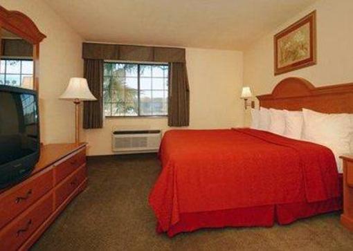фото отеля Quality Inn & Suites Northwoods