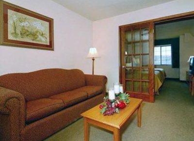 фото отеля Quality Inn & Suites Northwoods