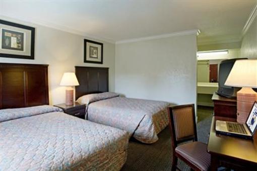 фото отеля Americas Best Value Inn - Fresno Downtown
