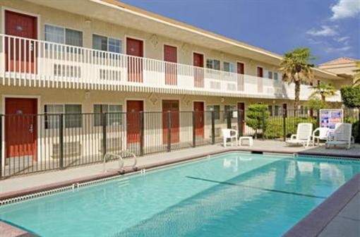фото отеля Americas Best Value Inn - Fresno Downtown