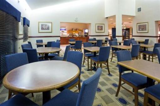 фото отеля Holiday Inn Express Roseville - St Paul