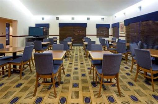 фото отеля Holiday Inn Express Roseville - St Paul