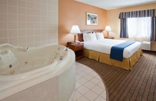 фото отеля Holiday Inn Express Roseville - St Paul