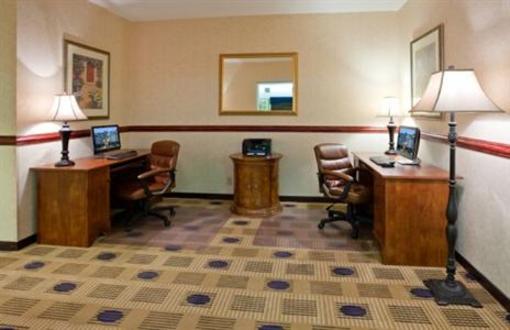 фото отеля Holiday Inn Express Roseville - St Paul