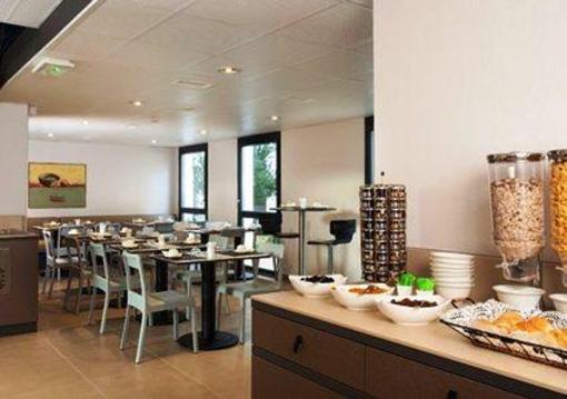 фото отеля Quality Suites Lyon Confluence