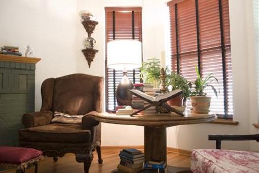 фото отеля University Quarters Bed & Breakfast & Suites